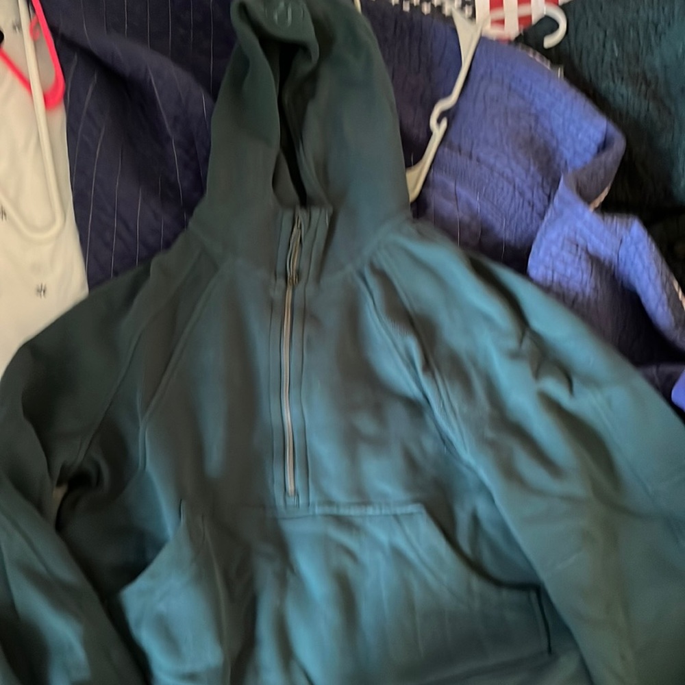 Lululemon cropped oversized quarter zip scuba hoodie size xs/s in dark forest
